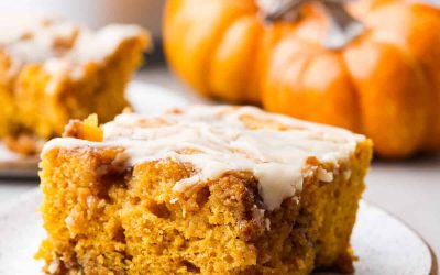 Pumpkin Cinnamon Roll Cake