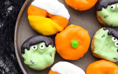 How to Decorate Mini Halloween Donuts (3 Ways!)