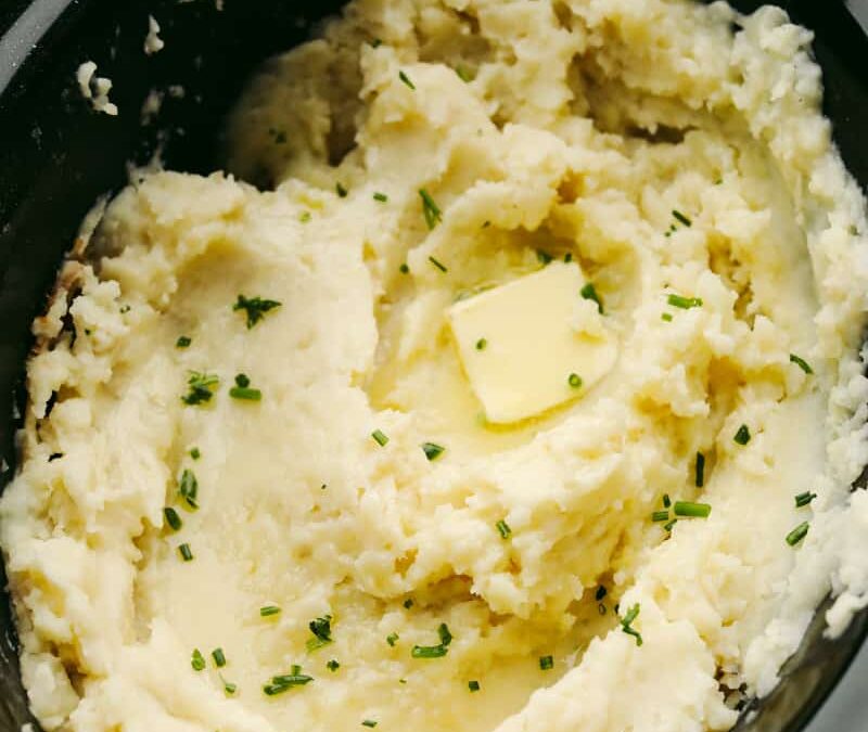 Super Easy Crockpot Mashed Potatoes